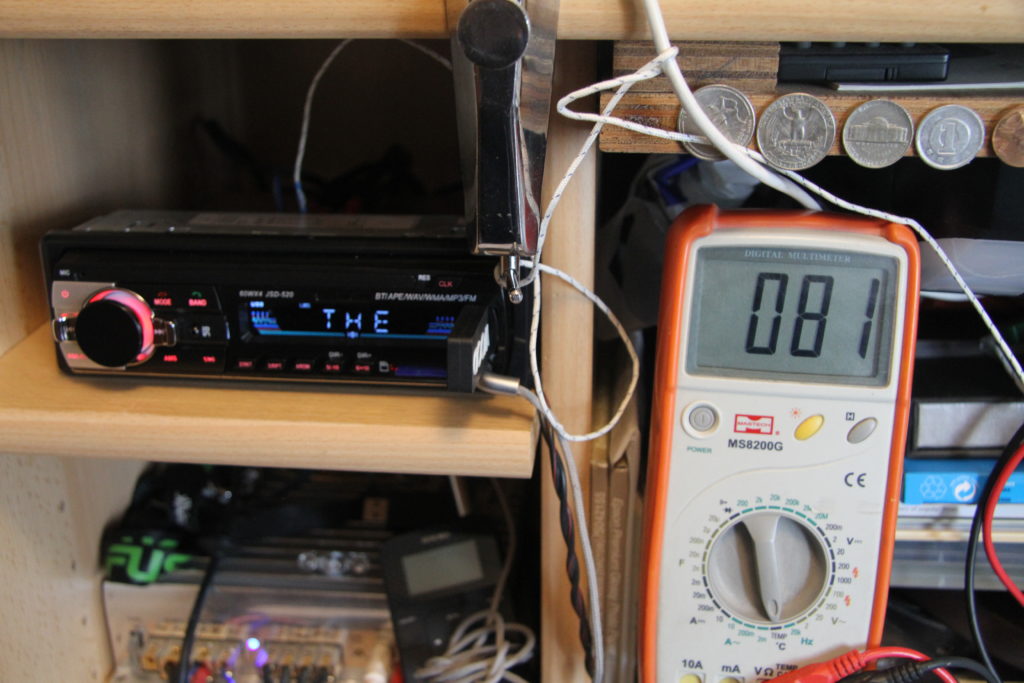 How is this radio sp cheap?
